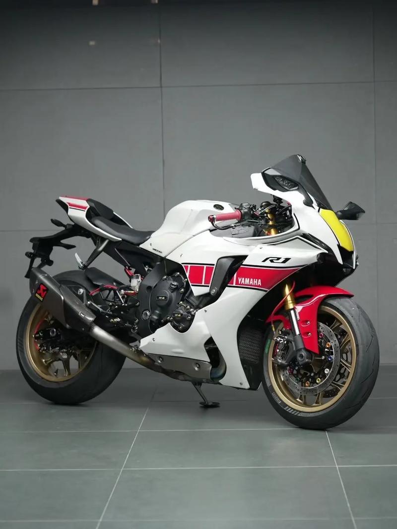 【雅马哈r1落地价多少钱,雅马哈r1 落地】