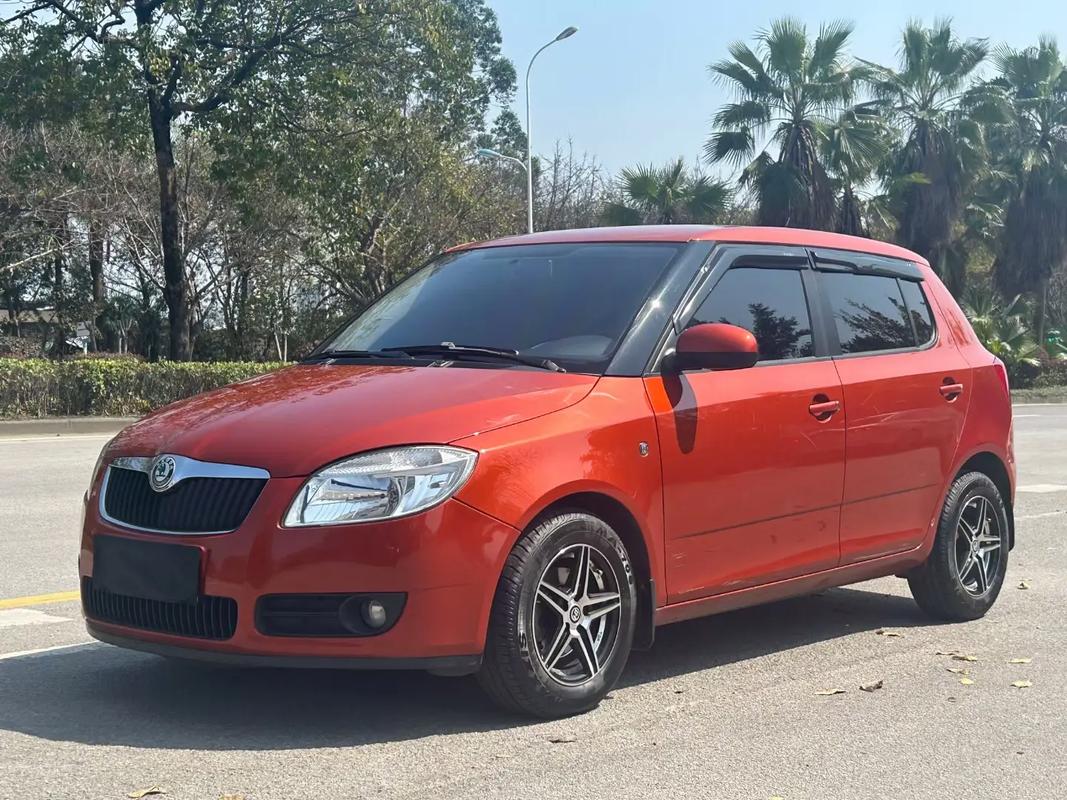 斯柯达晶锐报价,斯柯达小型车晶锐斯柯达