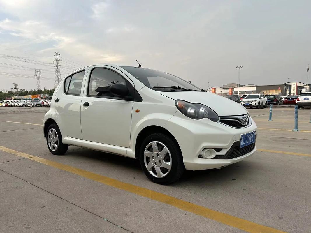 2015年比亚迪f0能卖多少钱 2015年比亚迪f0是国几排放