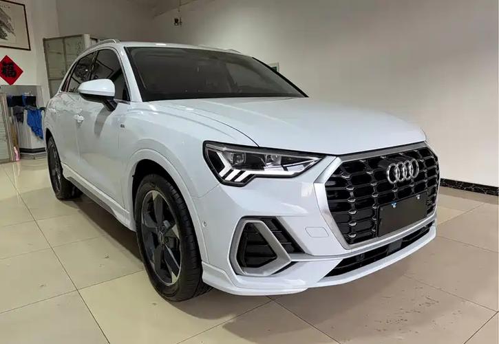 奥迪q32023款,奥迪q321款新车