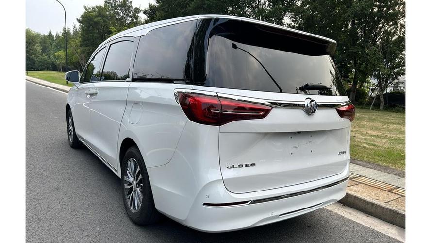 【2023款别克商务车gl8最新款,别克gl8商务车报价2013报价及图片】